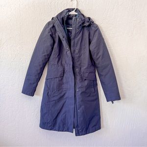 The North Face navy winter coat with puffer lining, size SP